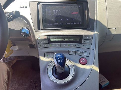 Used 2012 Toyota Prius Two FWD image 6