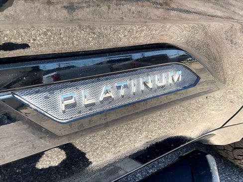 Used 2022 Toyota Tundra Platinum AWD/4WD image 10