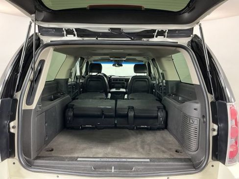 Used 2011 GMC Yukon XL Denali AWD/4WD image 29