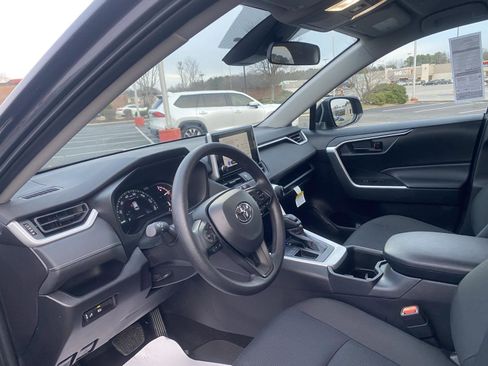 Used 2025 Toyota RAV4 LE image 13
