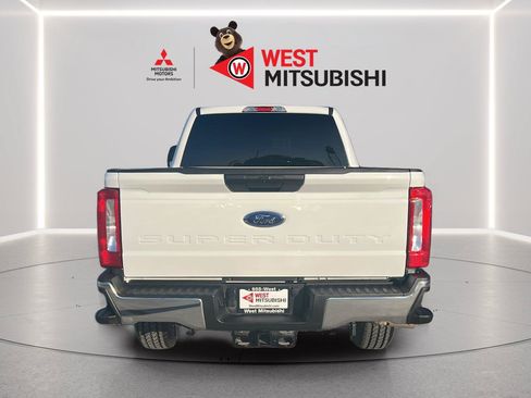 Used 2025 Ford F250 XLT AWD/4WD image 5