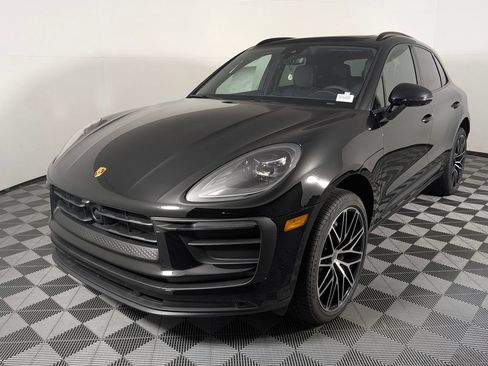 New 2026 Porsche Macan AWD/4WD image 1