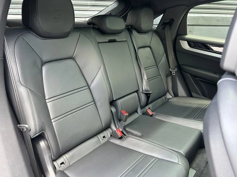 Certified 2026 Porsche Cayenne Coupe AWD/4WD image 22