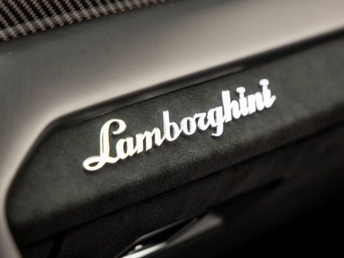 Used 2024 Lamborghini Urus Performante image 33