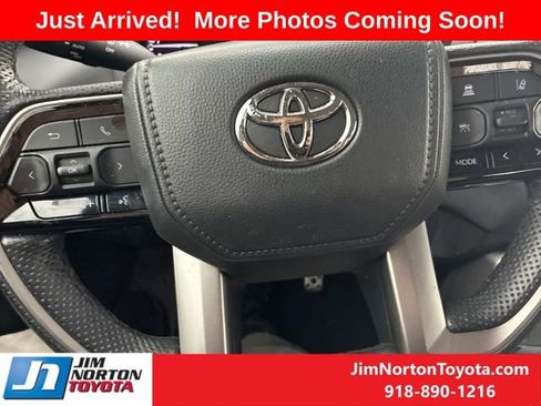 Used 2022 Toyota Tundra Limited image 13