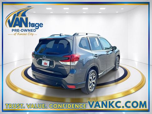 Certified 2021 Subaru Forester Premium AWD/4WD image 6