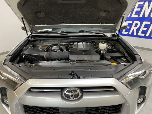 Used 2023 Toyota 4Runner TRD Off-Road Premium image 9