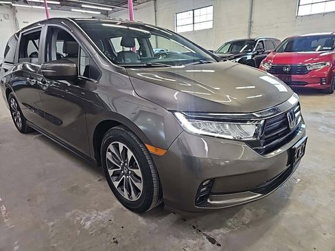 Used 2023 Honda Odyssey EX-L image 5