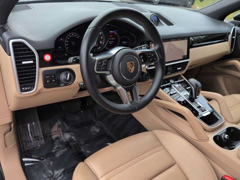 Used 2021 Porsche Cayenne E-Hybrid AWD/4WD image 10