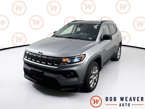 Used 2022 Jeep Compass Latitude AWD/4WD image 3