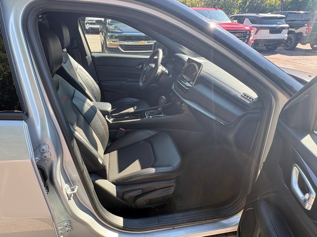 Used 2025 Jeep Compass Trailhawk AWD/4WD image 24