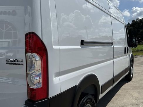 New 2026 RAM ProMaster 2500 w/ Convenience Group image 15