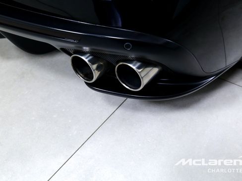 Used 2018 Ferrari GTC4Lusso T image 33