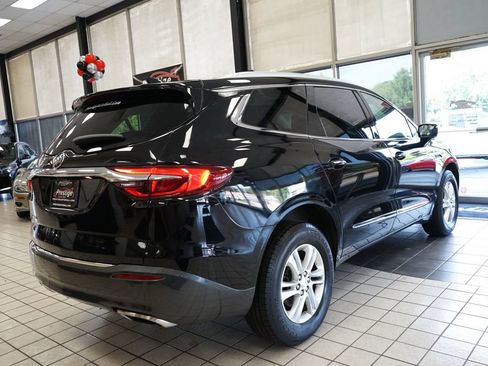 Used 2020 Buick Enclave Essence w/ Sound and Sites Package AWD/4WD image 18