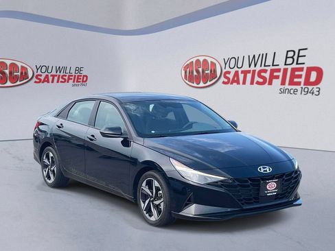 Used 2023 Hyundai Elantra SEL w/ Convenience Package FWD image 1