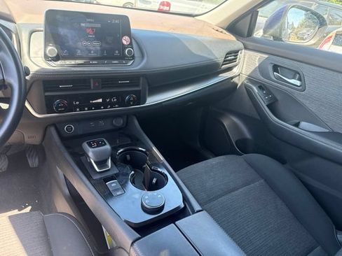 Used 2023 Nissan Rogue SV AWD/4WD image 18