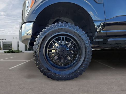 Used 2022 Ford F150 XLT w/ Equipment Group 302A High RWD image 11