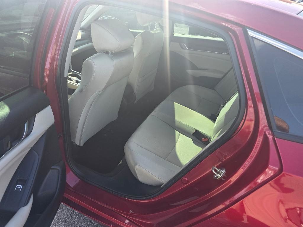 Used 2020 Honda Accord LX image 7