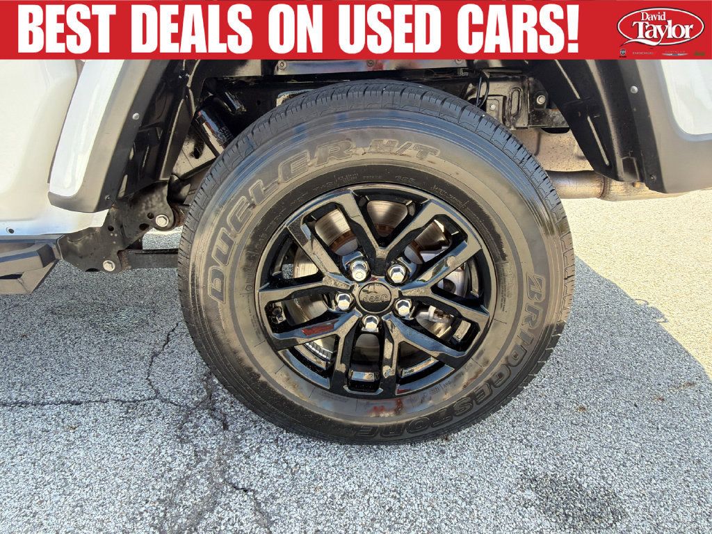 Used 2022 Jeep Gladiator Sport AWD/4WD image 25