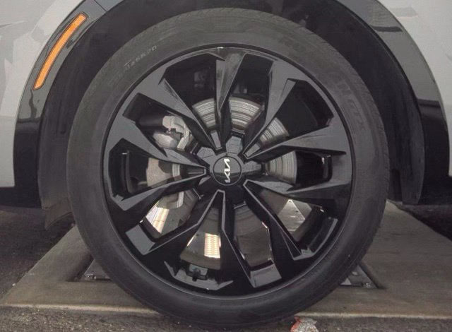 Certified 2023 Kia Sorento SX FWD image 14