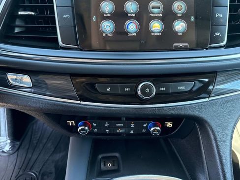 Certified 2018 Buick Enclave Premium image 27