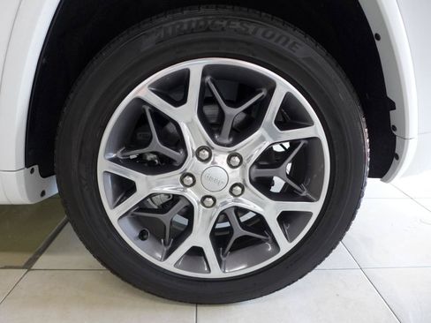 Used 2021 Jeep Grand Cherokee Overland AWD/4WD image 84
