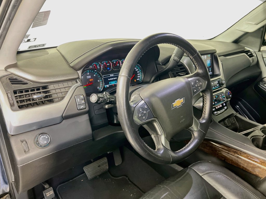 Used 2019 Chevrolet Suburban LT w/ LT Midnight Edition RWD image 6