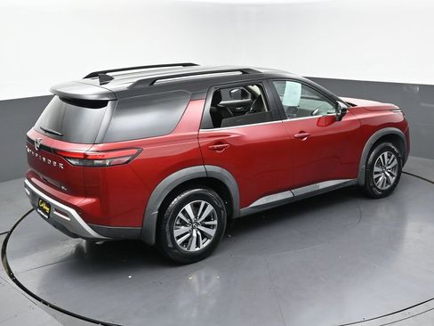 Used 2022 Nissan Pathfinder SL image 48