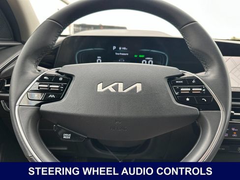 Used 2024 Kia Niro EX FWD image 30