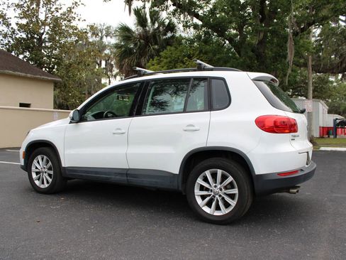 Used 2017 Volkswagen Tiguan Limited w/ Premium Package FWD image 4