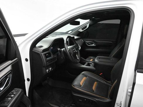 Used 2022 GMC Yukon XL AT4 AWD/4WD image 25