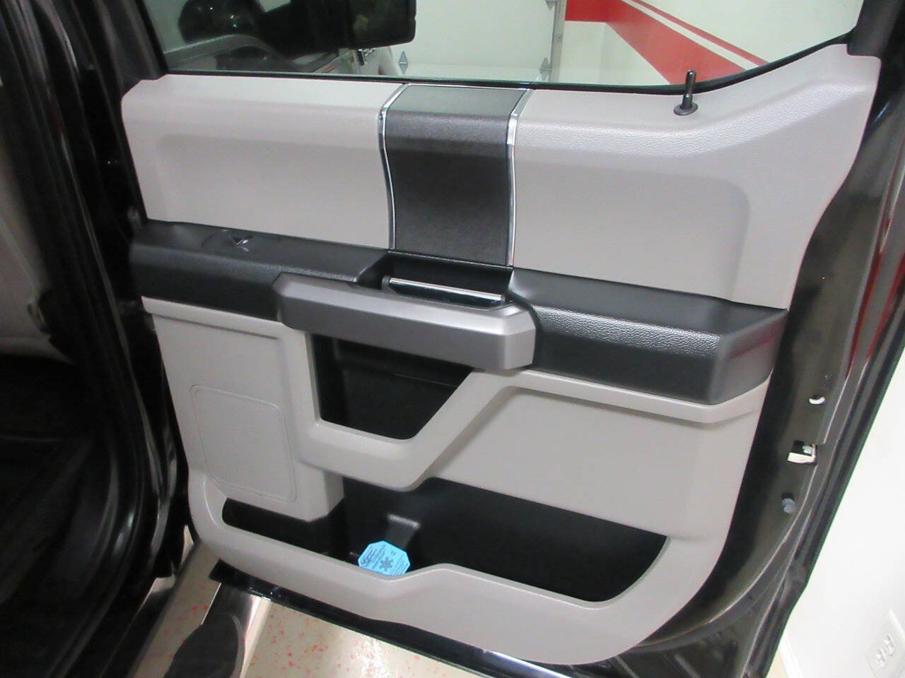Used 2018 Ford F150 XLT AWD/4WD image 34