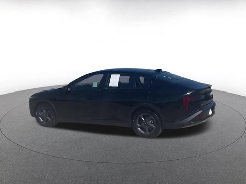Used 2025 Kia K4 FWD image 10