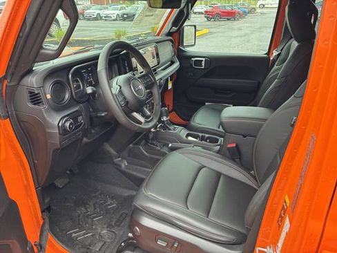 New 2025 Jeep Wrangler Unlimited Rubicon 392 image 11