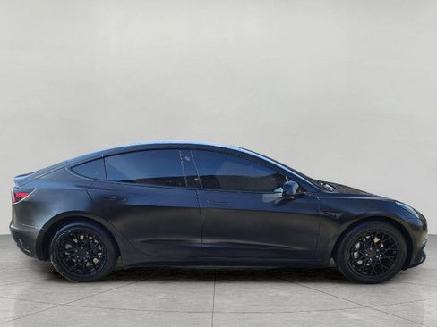 Used 2018 Tesla Model 3 Long Range image 9