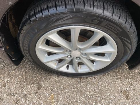 Used 2013 Subaru Impreza 2.0i Premium w/ All-Weather Pkg image 28