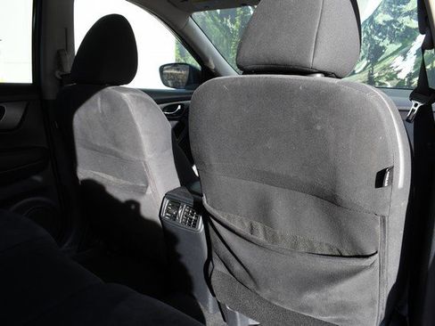 Used 2016 Nissan Rogue SV image 27