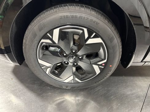 New 2026 Kia Niro Wave FWD image 2