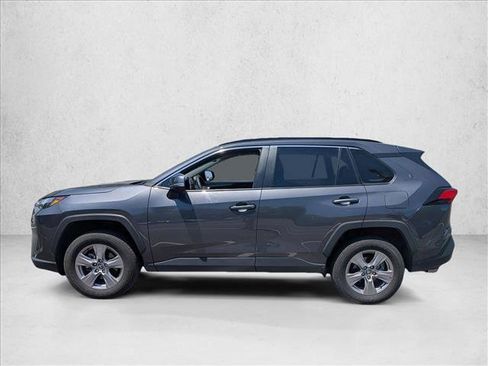 Used 2025 Toyota RAV4 XLE AWD/4WD image 8