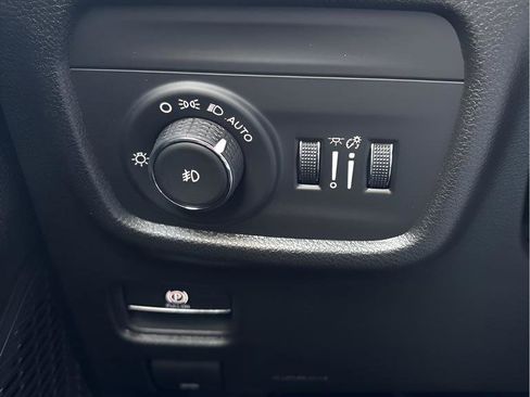 New 2025 Jeep Grand Cherokee Limited AWD/4WD image 15