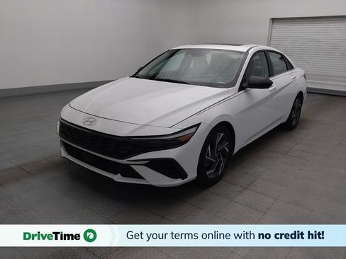 Used 2025 Hyundai Elantra Limited FWD image 1
