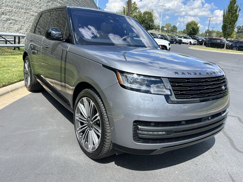 Used 2023 Land Rover Range Rover SE AWD/4WD image 9