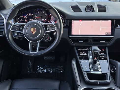 Certified 2021 Porsche Cayenne Coupe image 13