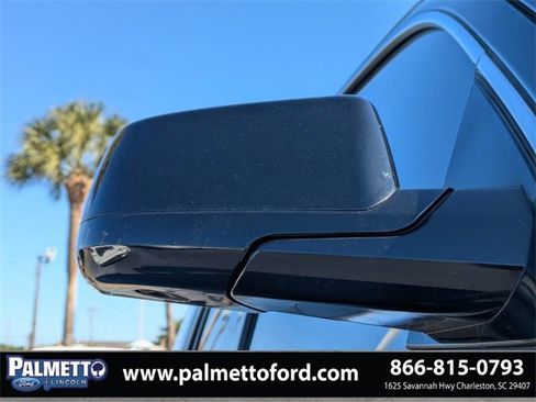 Used 2017 GMC Yukon SLT w/ Open Road Package image 12