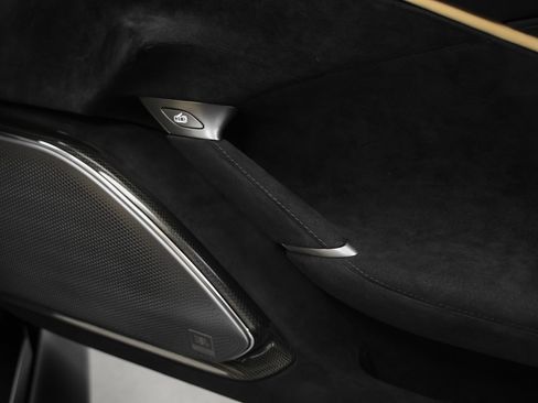 Certified 2025 Ferrari Roma Spider image 30