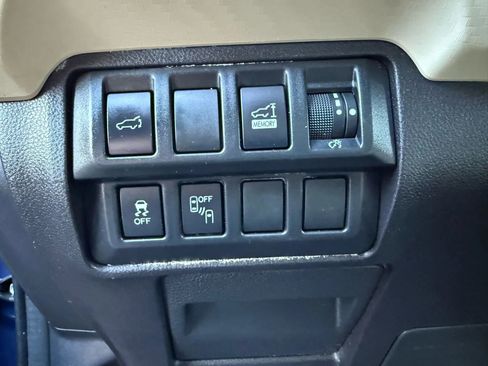 Used 2019 Subaru Ascent Premium image 30