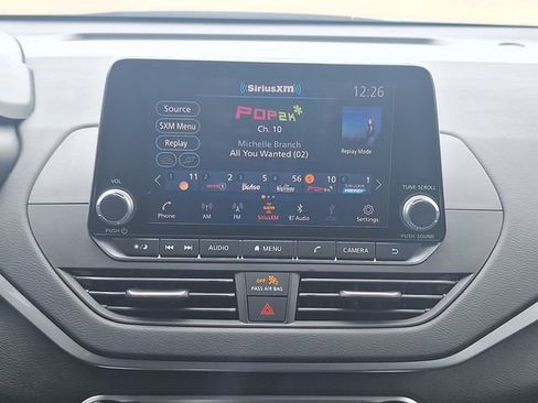 Used 2025 Nissan Altima 2.5 S FWD image 21