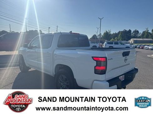 Used 2025 Nissan Frontier SV w/ SV Convenience Package RWD image 4