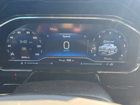 Used 2024 Chevrolet Silverado 1500 LT w/ Leather Package RWD image 8