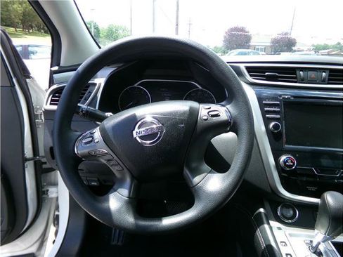 Used 2019 Nissan Murano S AWD/4WD image 7